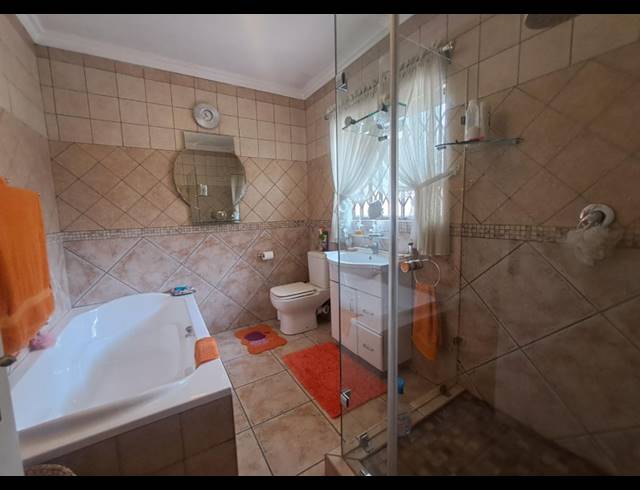 3 BEDROOM TOWNHOUSE FOR SALE IN NEW REDRUTH